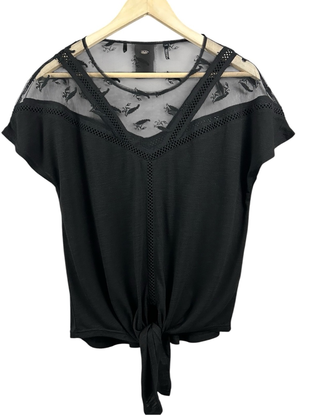 Buffalo Mesh Embroidered Tie Front Black Tee Size Large